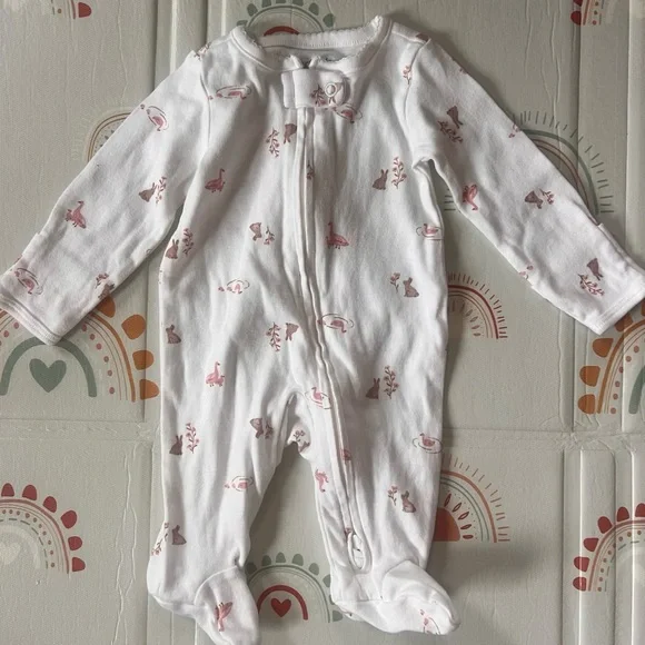 9 Piece Baby Girl Bundle Newborn - Picture 4 of 8